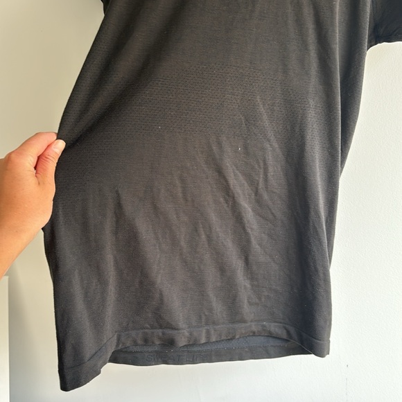 lululemon Swiftly Tech Short Sleeve Crew Black Sz10 - Picture 7 of 9